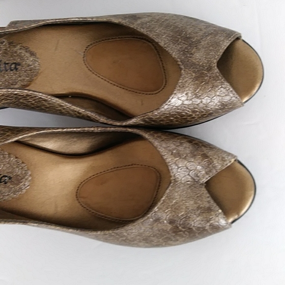 Bella Vita Snakeskin Print Slingback Peep Toe Heel Sandal 7N Brown Metallic - Picture 12 of 16